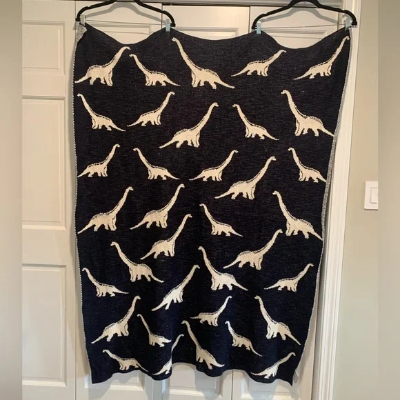 Frolics kids navy dinosaur print blanket - Picture 2 of 5